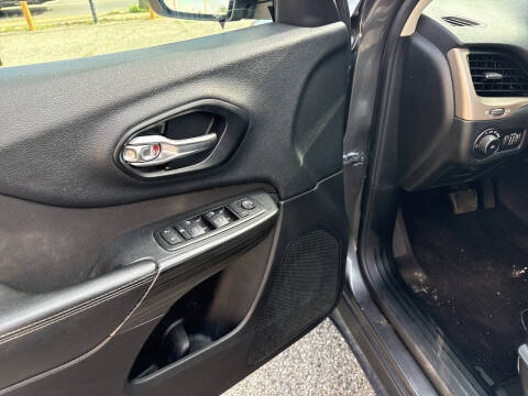 2015 Jeep Cherokee Altitude