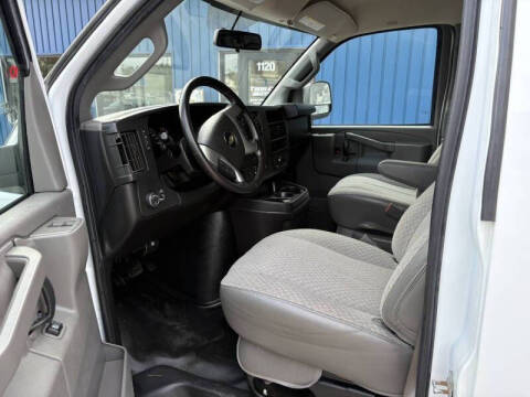 2017 Chevrolet Express 2500