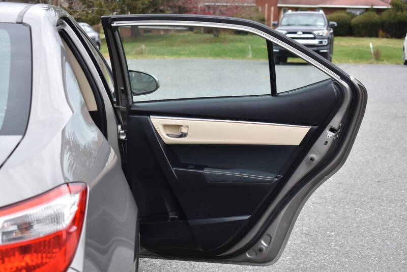 2015 Toyota Corolla LE