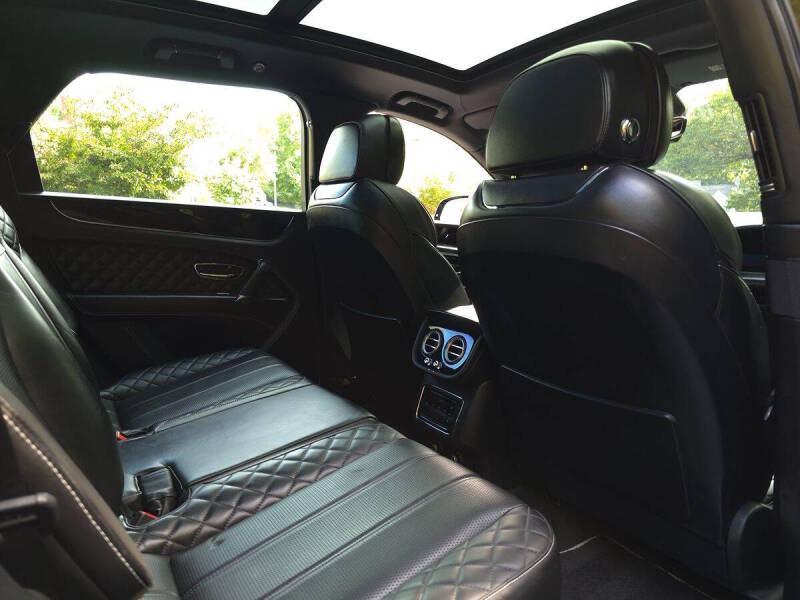 2020 Bentley Bentayga Hybrid