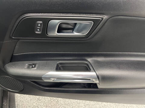 2020 Ford Mustang EcoBoost