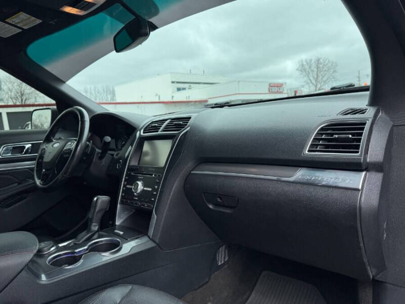 2016 Ford Explorer Sport