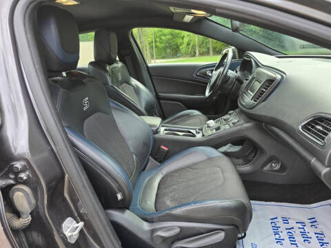 2015 Chrysler 200 S