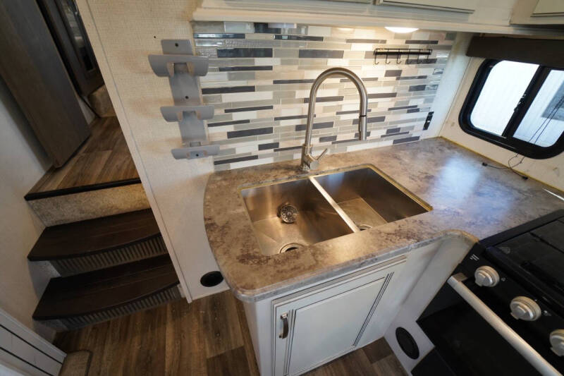 2021 Keystone RV Cougar 24 RDS