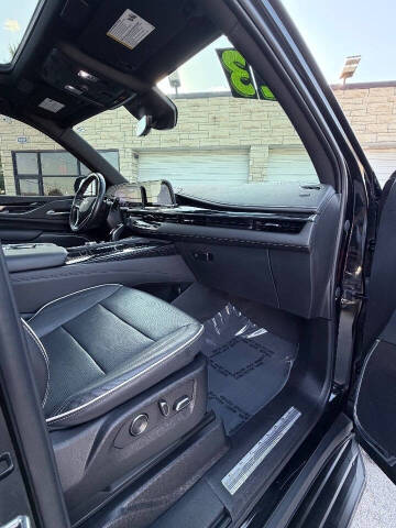 2023 Cadillac Escalade Sport