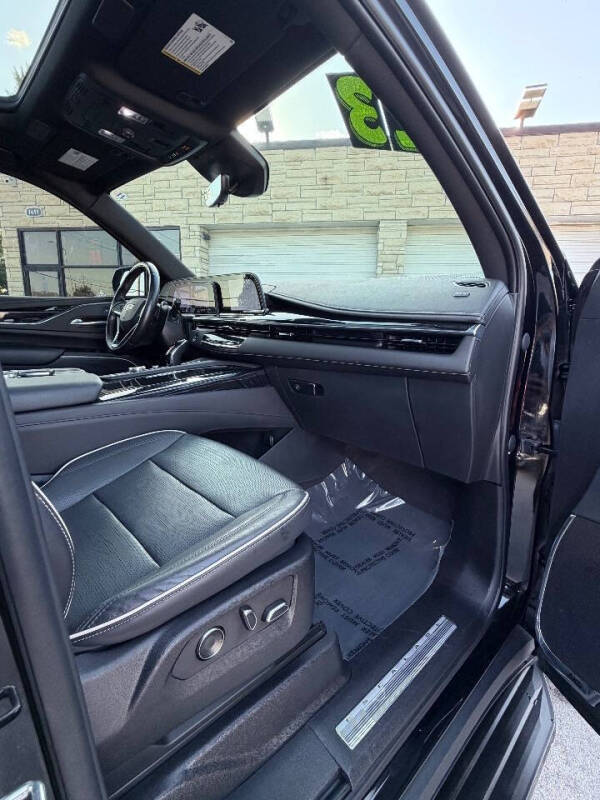 2023 Cadillac Escalade Sport