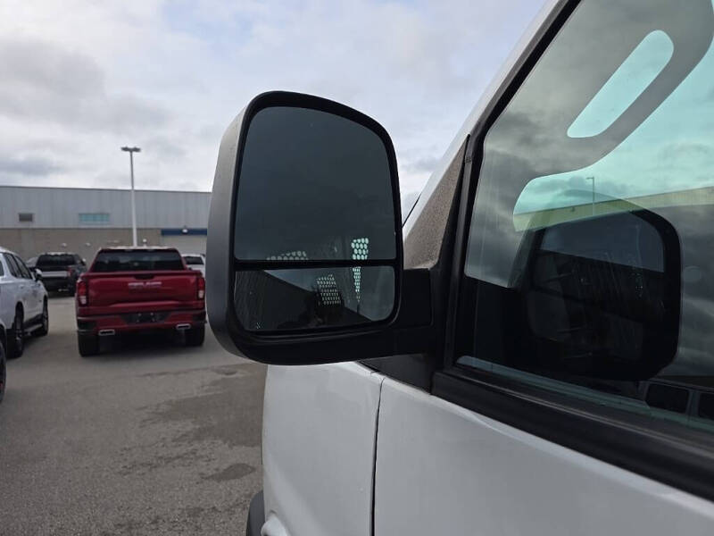 2021 Chevrolet Express 2500