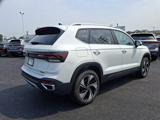 2025 Volkswagen Taos SE 4Motion