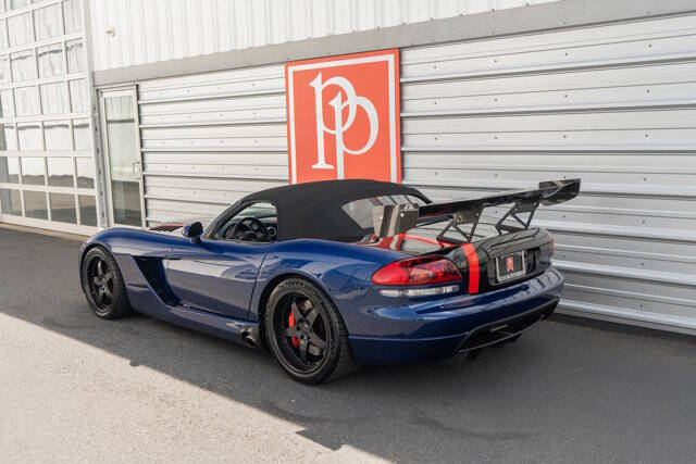 2005 Dodge Viper SRT-10