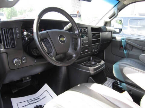 2023 Chevrolet Express 2500