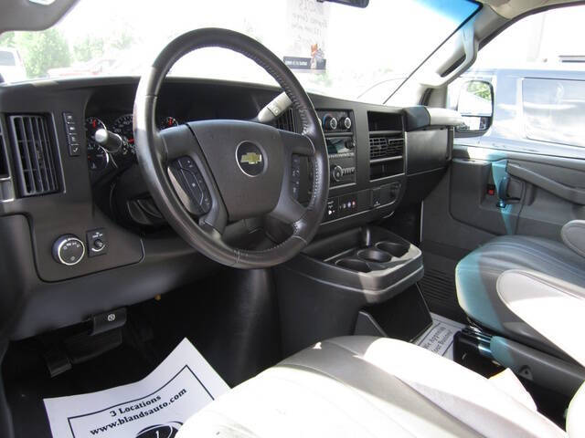 2023 Chevrolet Express 2500