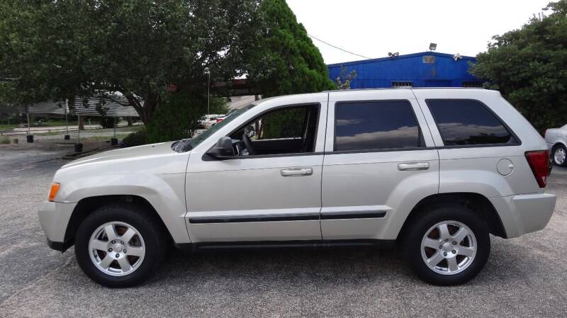 2008 Jeep Grand Cherokee for sale at HOUSTON'S BEST AUTO SALES in Houston TX