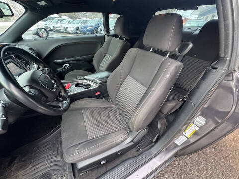 2015 Dodge Challenger SXT