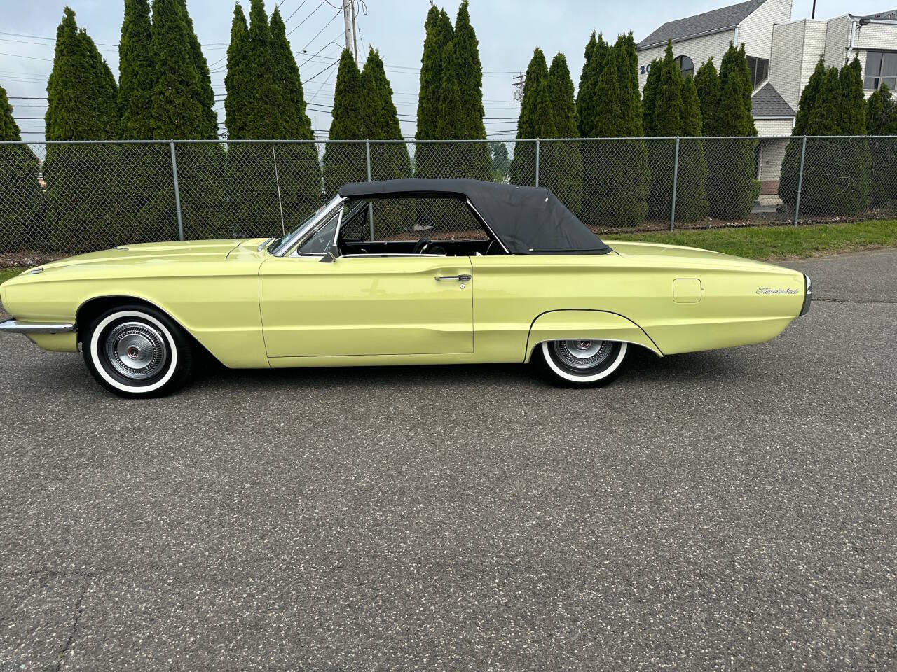 1966 Ford Thunderbird 13