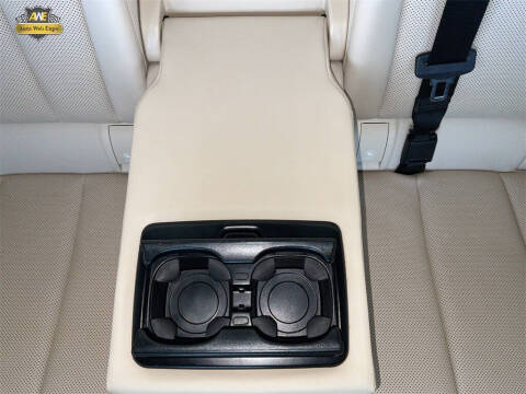 2023 BMW 3 Series 330e