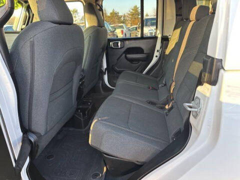 2024 Jeep Gladiator NightHawk