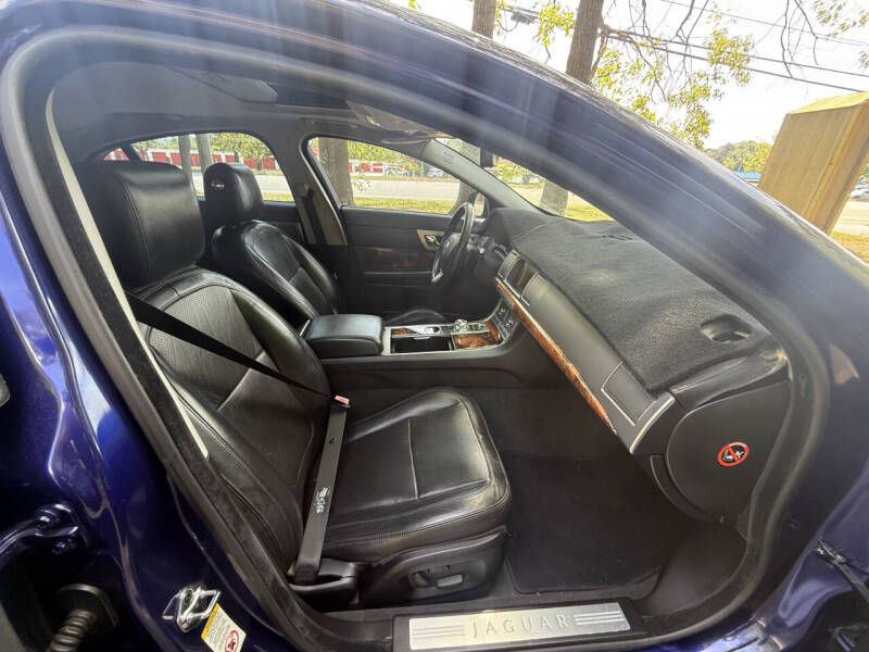 2010 Jaguar XF Premium