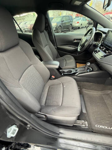 2022 Toyota Corolla Hatchback SE