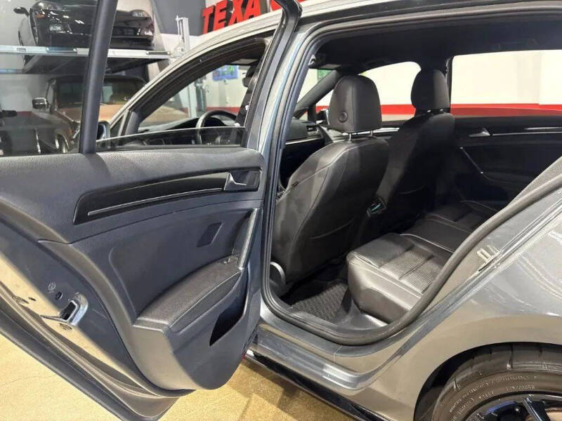 2018 Volkswagen Golf R 4Motion