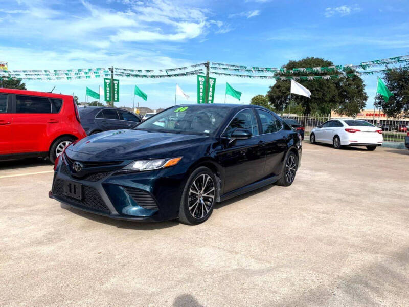 2020 Toyota Camry SE