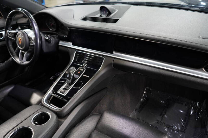 2018 Porsche Panamera