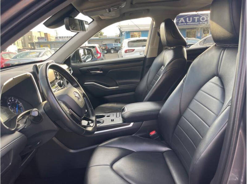 2020 Toyota Highlander Hybrid XLE