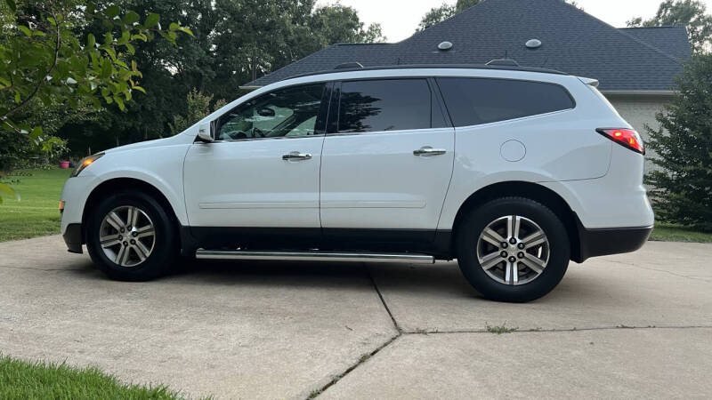 2017 Chevrolet Traverse 2LT - Photo 6