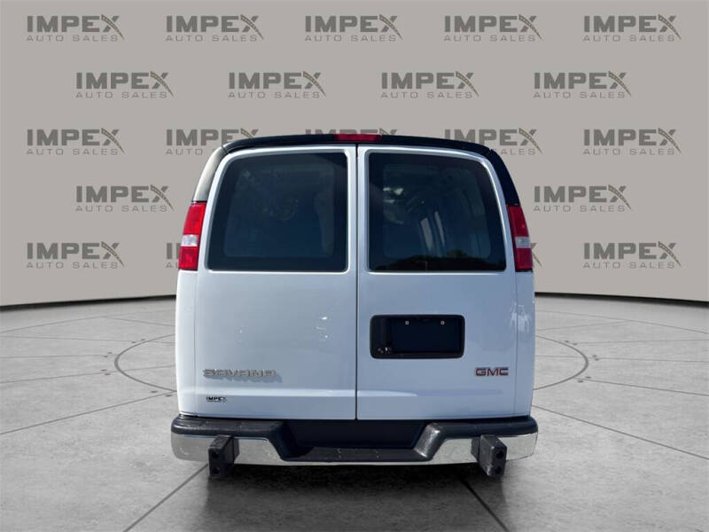 2023 GMC Savana 2500