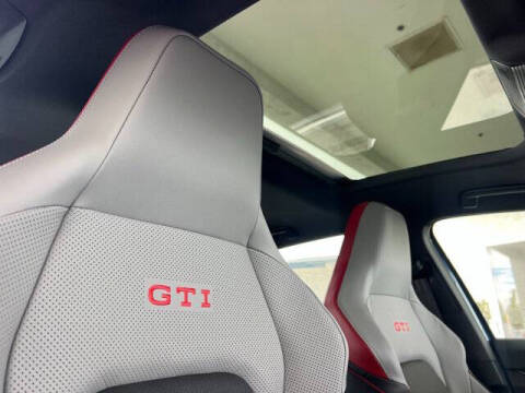 2026 Volkswagen Golf GTI Autobahn