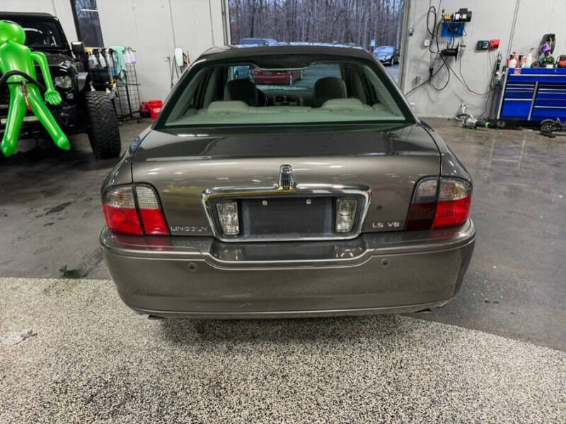 2004 Lincoln LS Sport