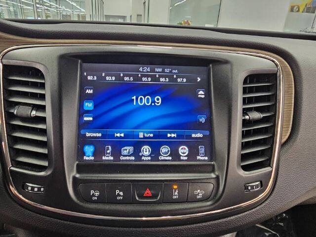 2015 Chrysler 200 C