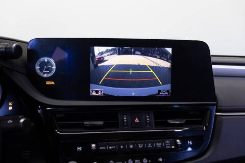 2022 Lexus ES 300h F SPORT