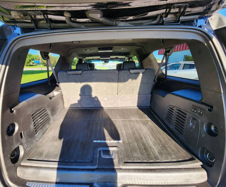 2017 Cadillac Escalade ESV Platinum