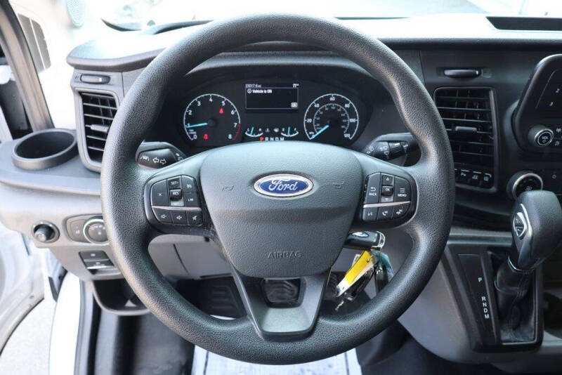 2025 Ford Transit 250