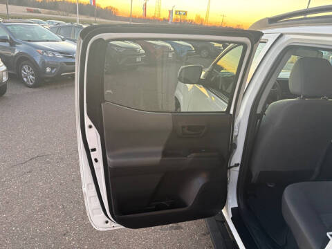 2022 Toyota Tacoma SR V6