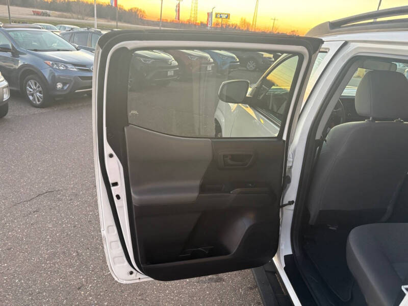 2022 Toyota Tacoma SR V6