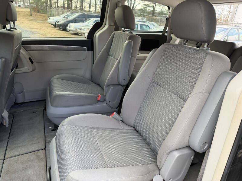 2012 Volkswagen Routan S
