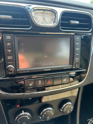 2012 Chrysler 200 Limited