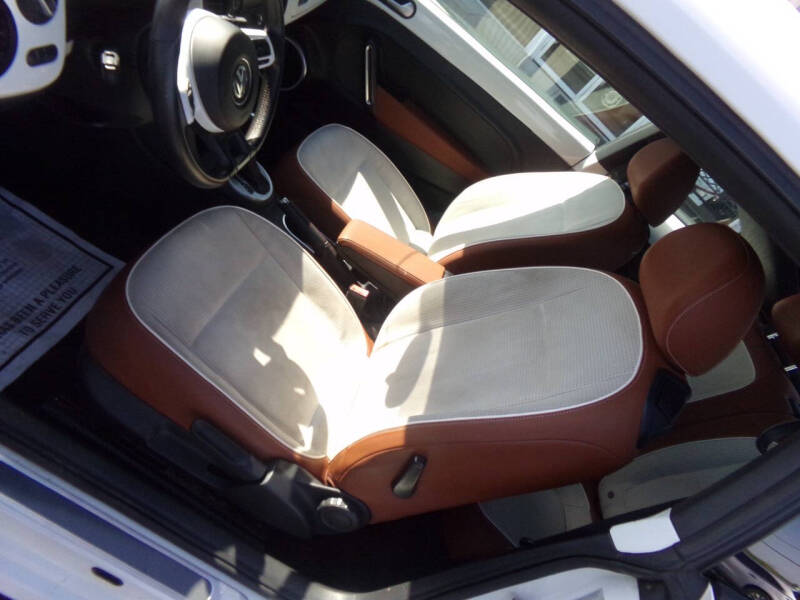 2015 Volkswagen Beetle 1.8T Classic PZEV