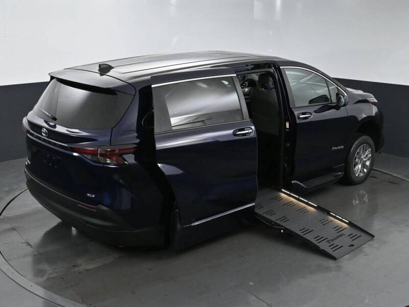 2025 Toyota Sienna