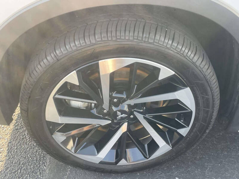 2024 Mitsubishi Outlander SEL