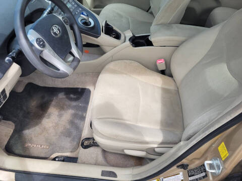 2010 Toyota Prius III