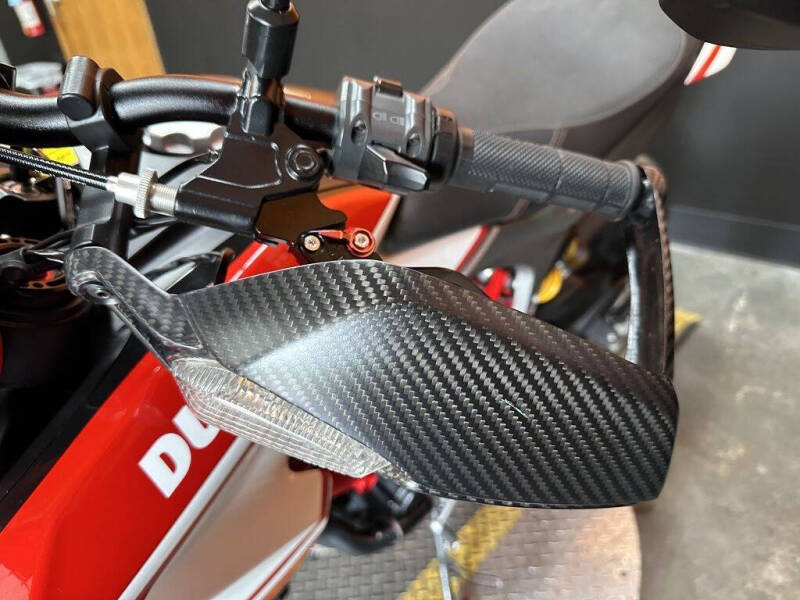 2015 Ducati Hypermotard SP Red Corse Strip