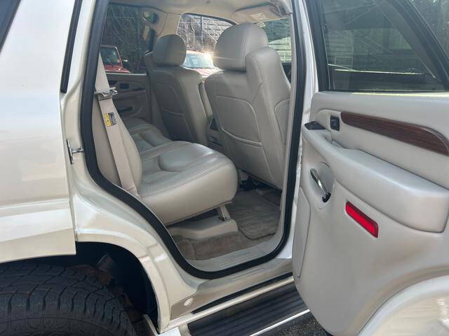 2004 Cadillac Escalade