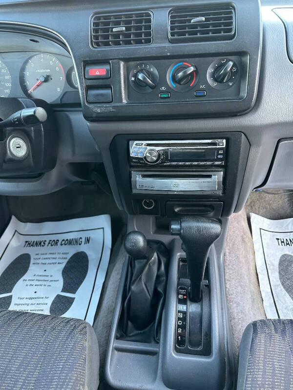 2000 Nissan Frontier XE