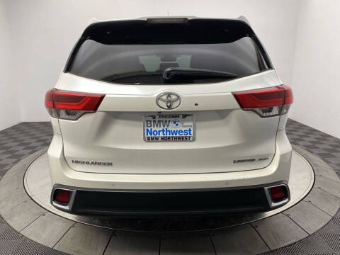 2017 Toyota Highlander