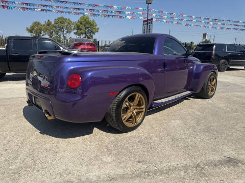 2004 Chevrolet SSR LS