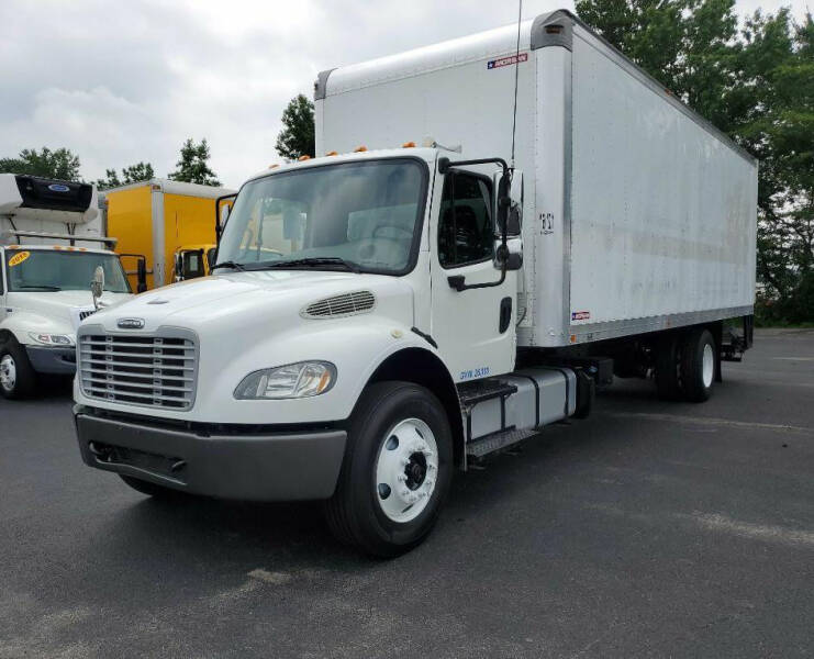 2013 Freightliner M2 106