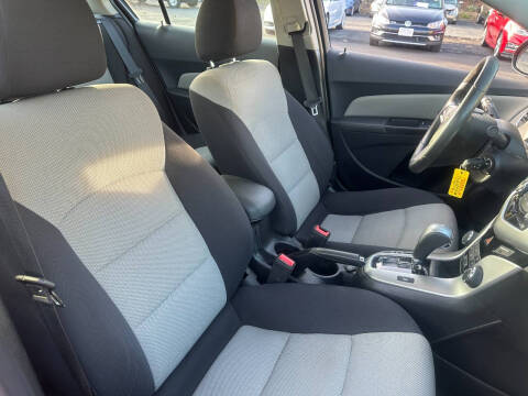 2015 Chevrolet Cruze LS Auto