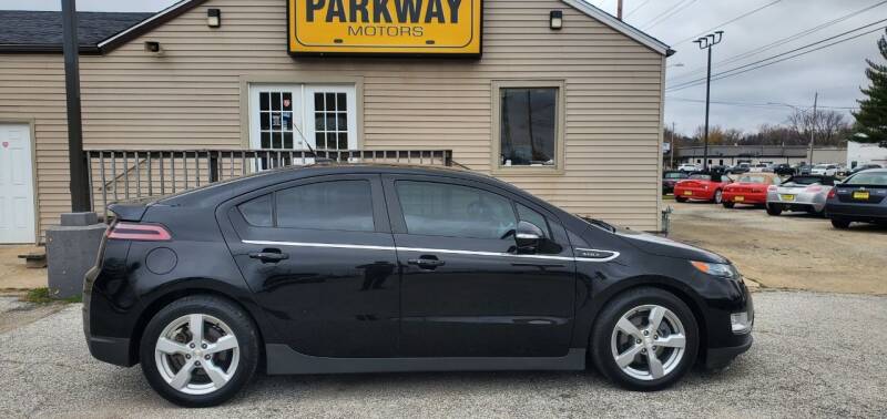 2014 Chevrolet Volt for sale at Parkway Motors in Springfield IL